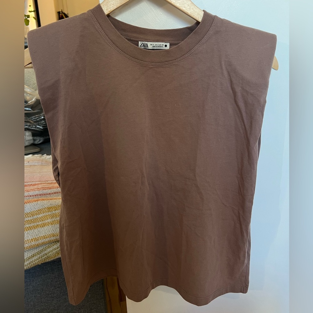 Muscle tee